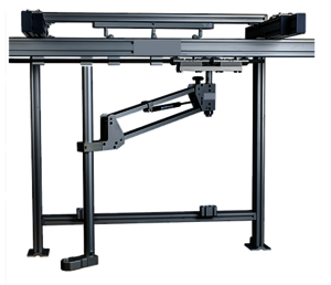 Ergonomischer Bahco Schienenarm PR-50 aus Aluminium mit Schienenführung als Drehmomentstütze an einem Montagearbeitsplatz bis 50 Nm.